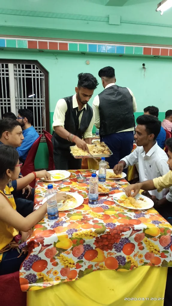 Dining service